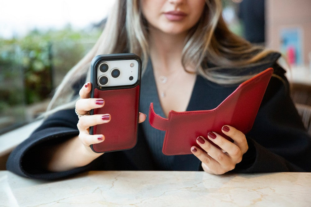 Magic iPhone 17 Pro Detachable Leather Wallet Case