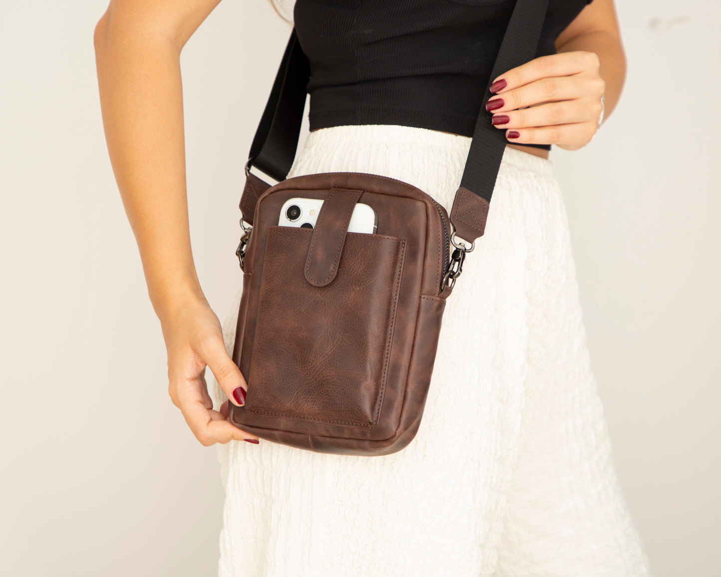 Solvix Leather Crossbody Bag