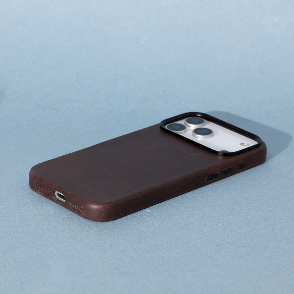 Prestige iPhone 17 Pro Leather Case