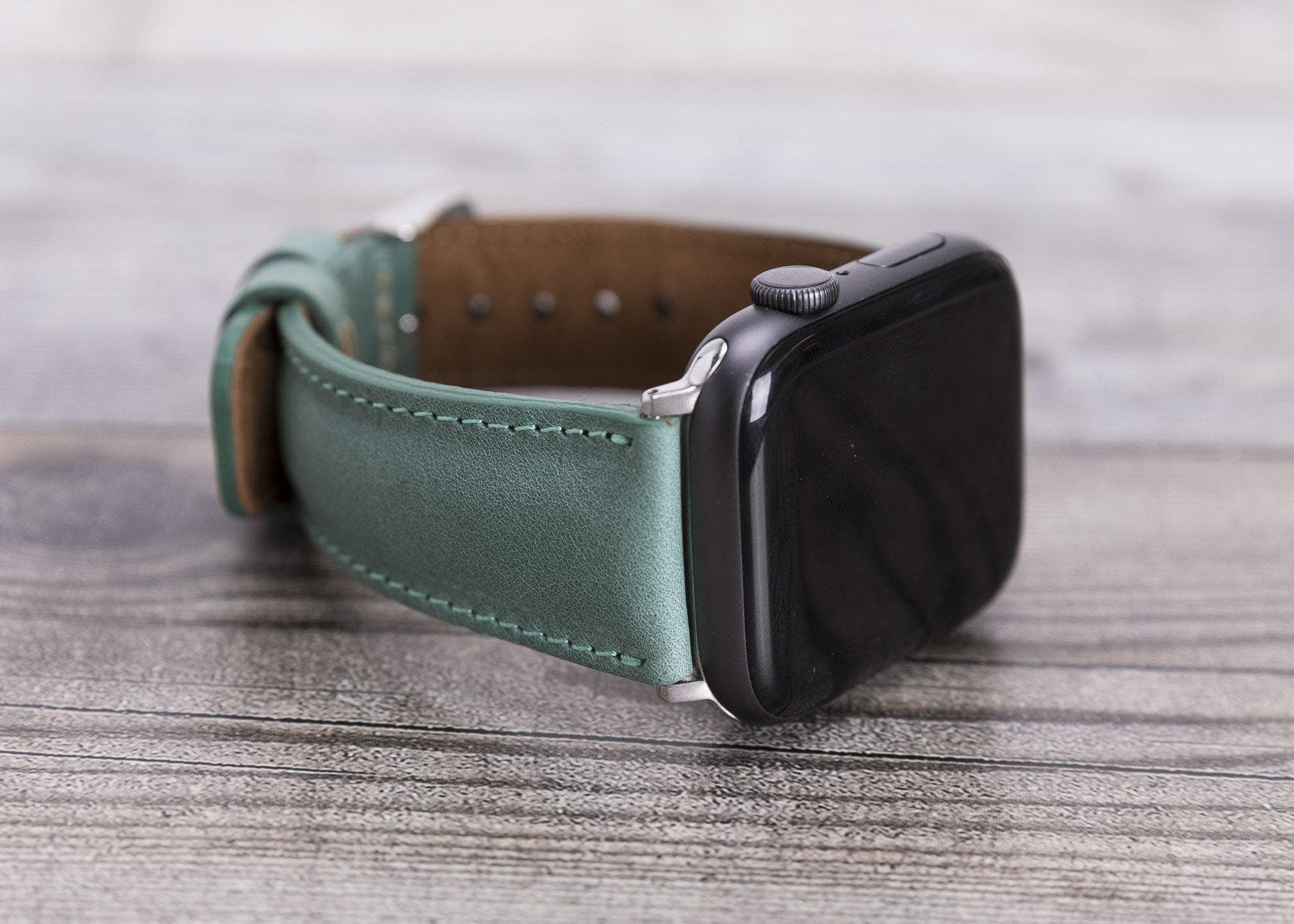 Leather Apple Watch Bands - Classic Style CZ12