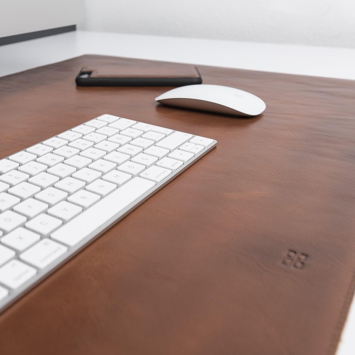 Bouletta Customizable Full Grain Leather Desk Mat