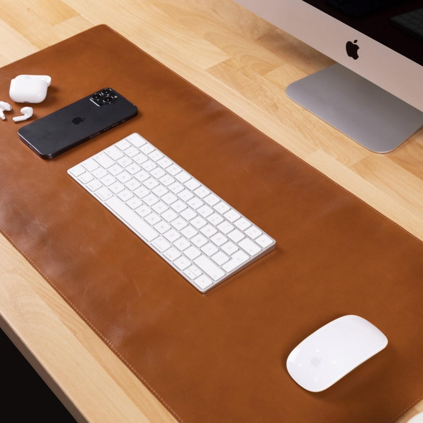 Bouletta Customizable Full Grain Leather Desk Mat