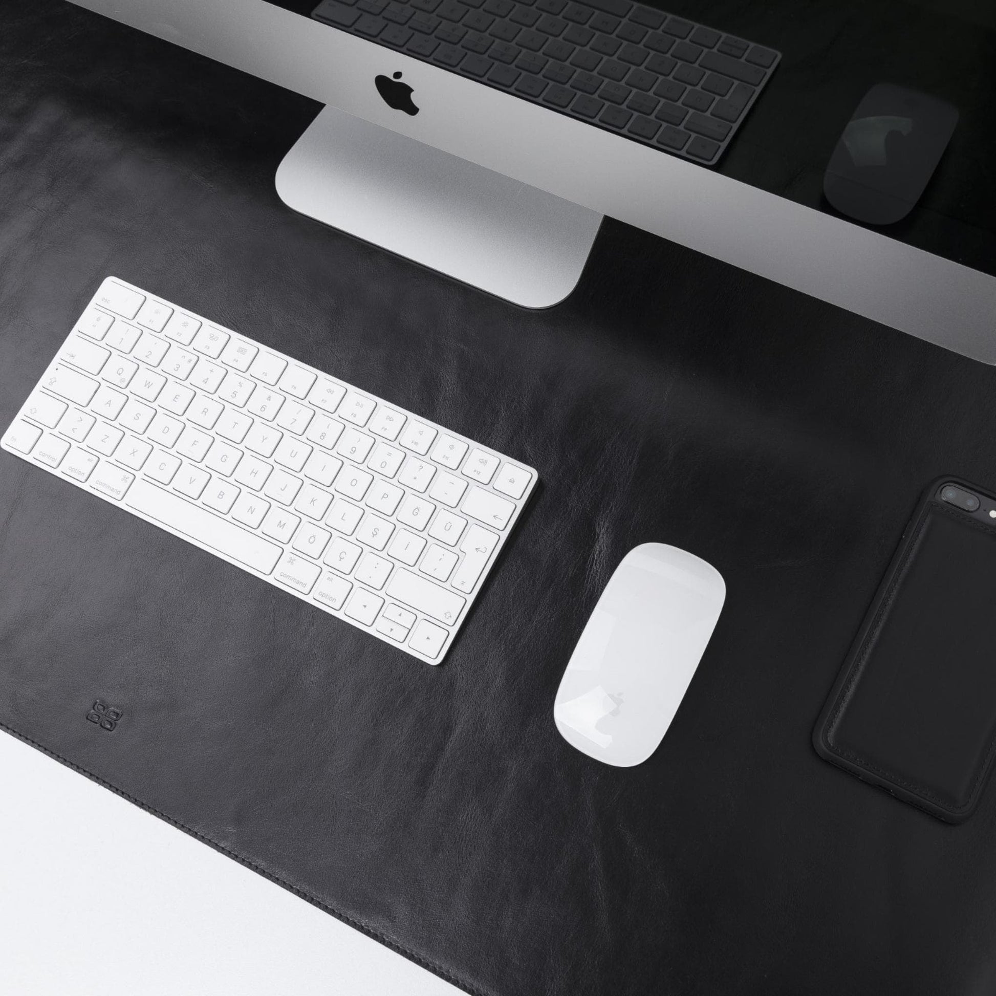 Bouletta Customizable Full Grain Leather Desk Mat