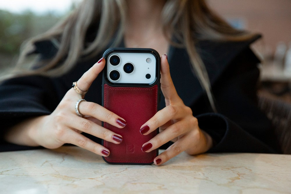 Magic iPhone 17 Pro Detachable Leather Wallet Case